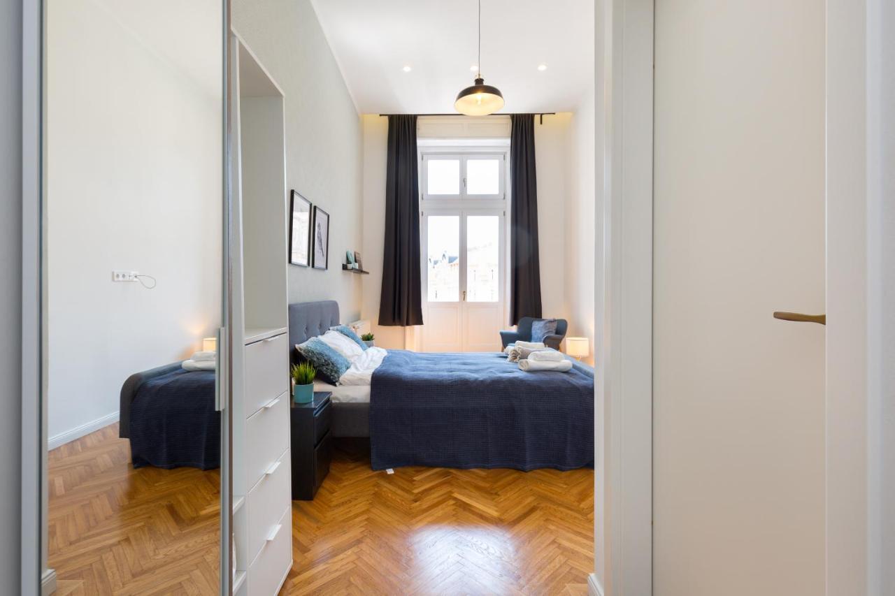 Royal Ferenciek Apartment Budapeste Exterior foto